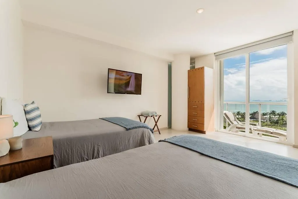 *Ocean Beachfront 4 Bdr With Pool By Casa Paraiso* Cancun Meksika